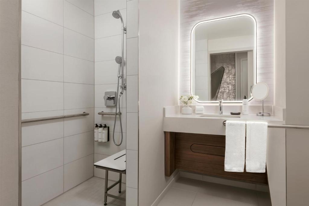 Manchester Grand Hyatt San Diego - 