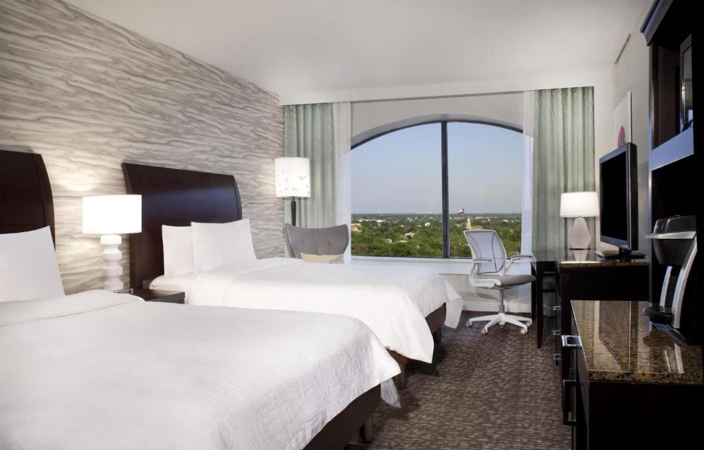 Hilton Garden Inn Austin Downtown-Convention Center - 