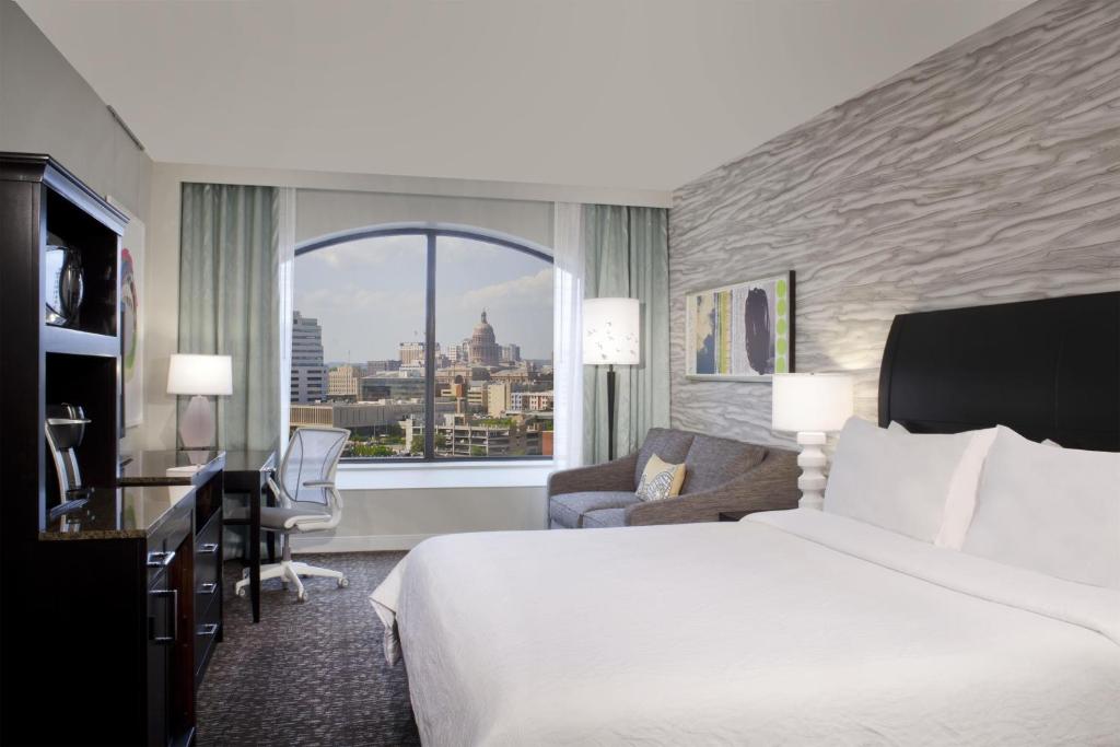Hilton Garden Inn Austin Downtown-Convention Center - 