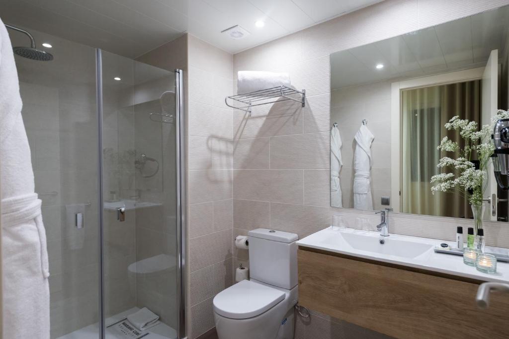 Aparthotel Mariano Cubi Barcelona - Resim 37