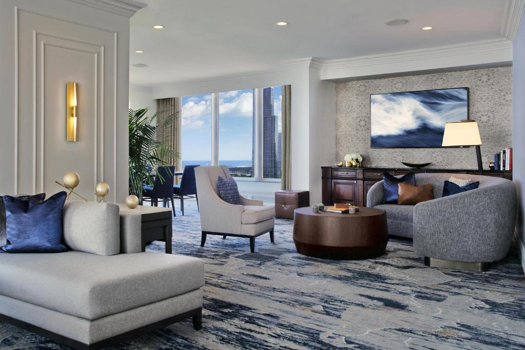 Hilton Chicago - 