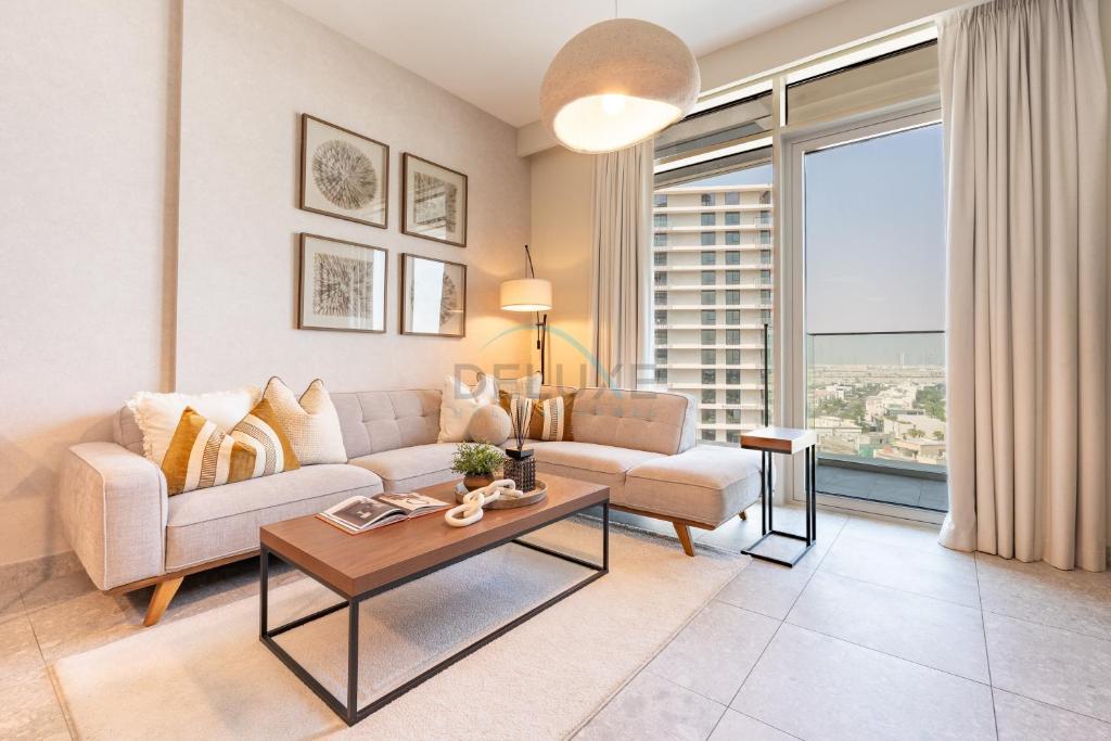 Contemporary 2BR with Community Views, Just a Short Stroll to Dubai ...