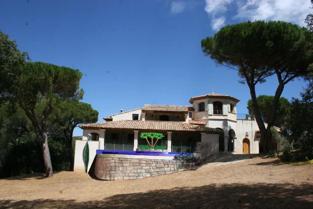 Maison élégante à Sainte-Maxime avec vue sur la mer
