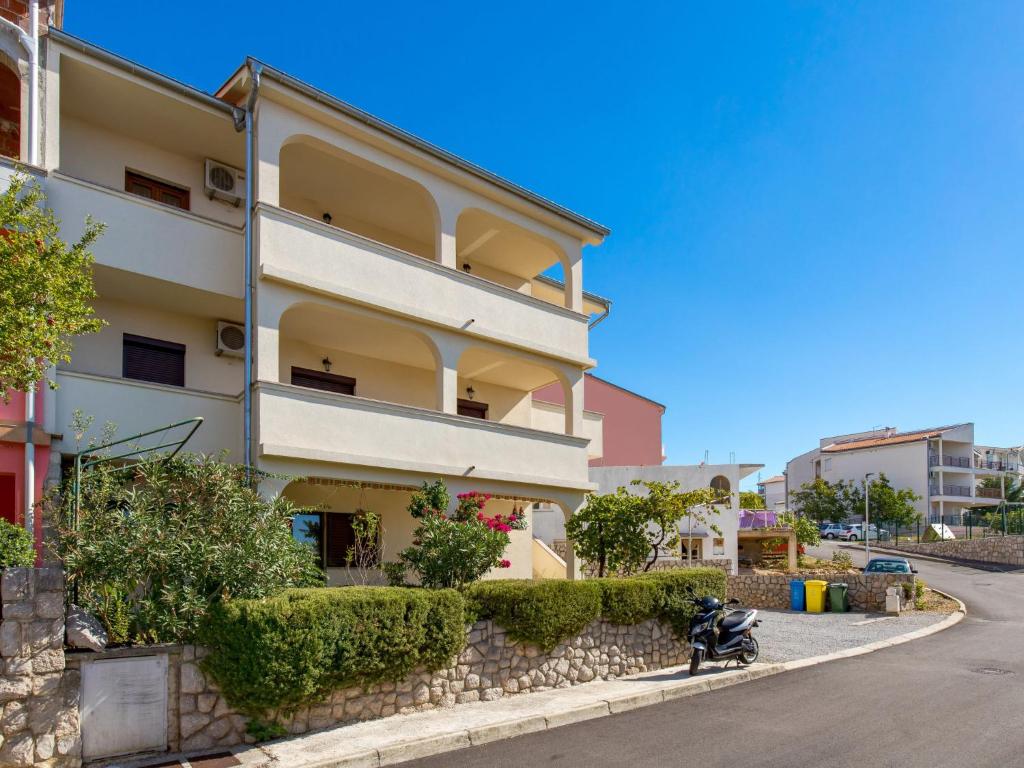 Apartment Nikol-3 by Interhome