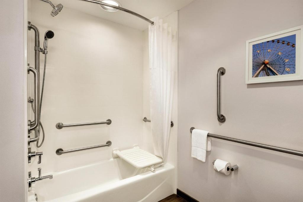 Hampton Inn & Suites Dallas-Mesquite - 