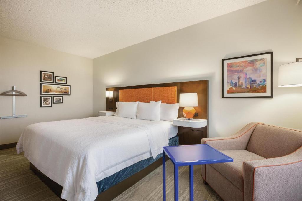 Hampton Inn & Suites Dallas-Mesquite - 