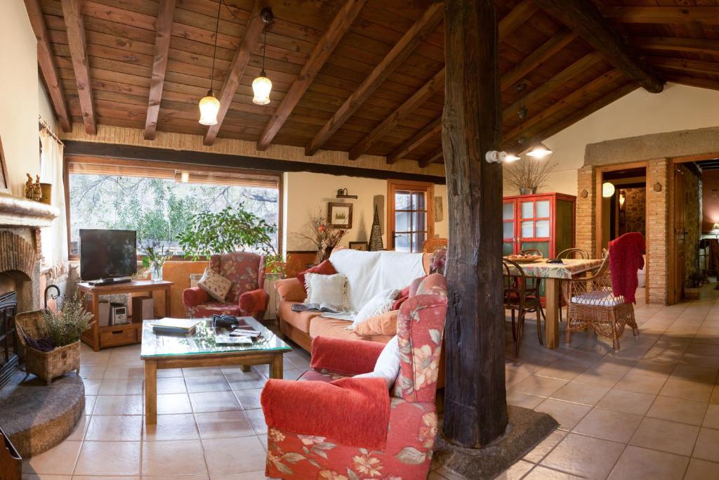 Posedenie v ubytovaní Casa Rural la Casa del Bosque