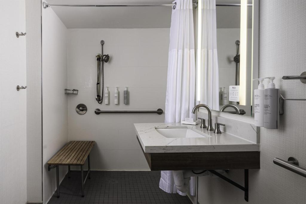 Hilton Garden Inn Washington DC Downtown - 