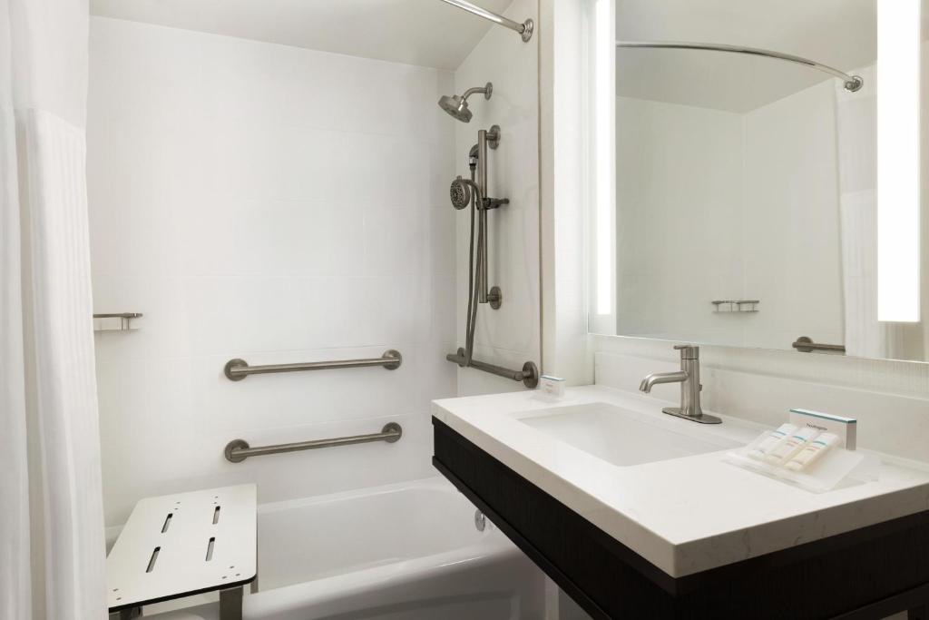 Hilton Garden Inn Washington DC Downtown - 