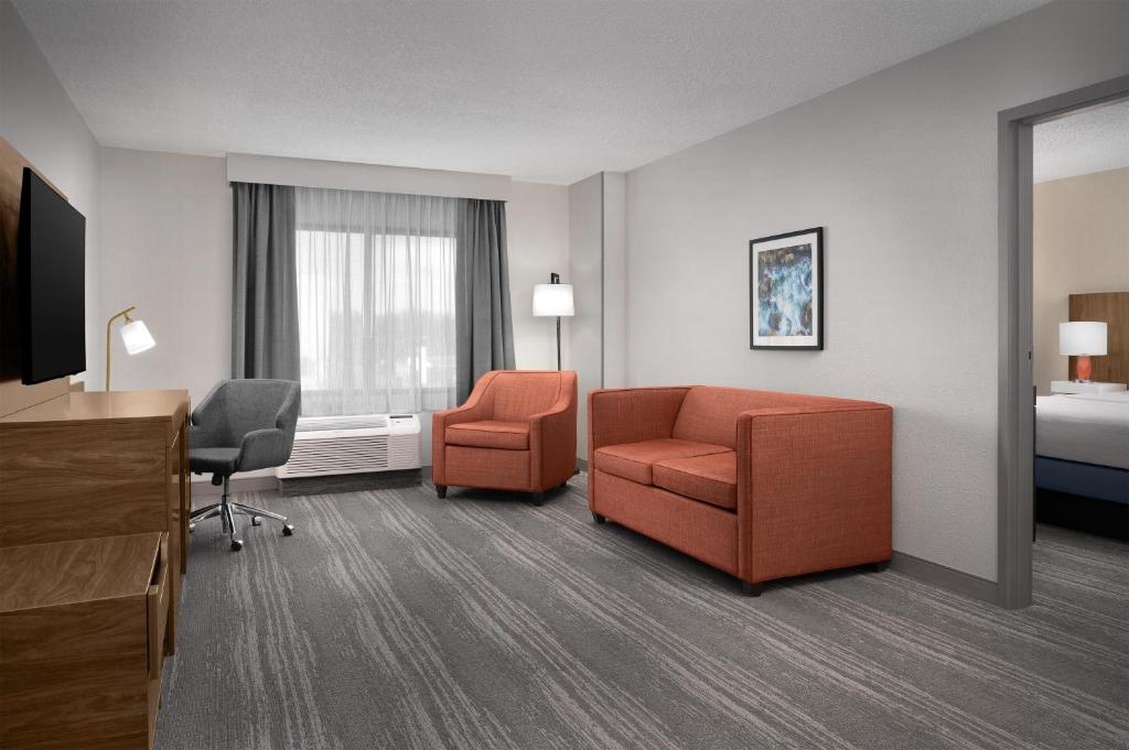 Hampton Inn & Suites Denver-Cherry Creek - 
