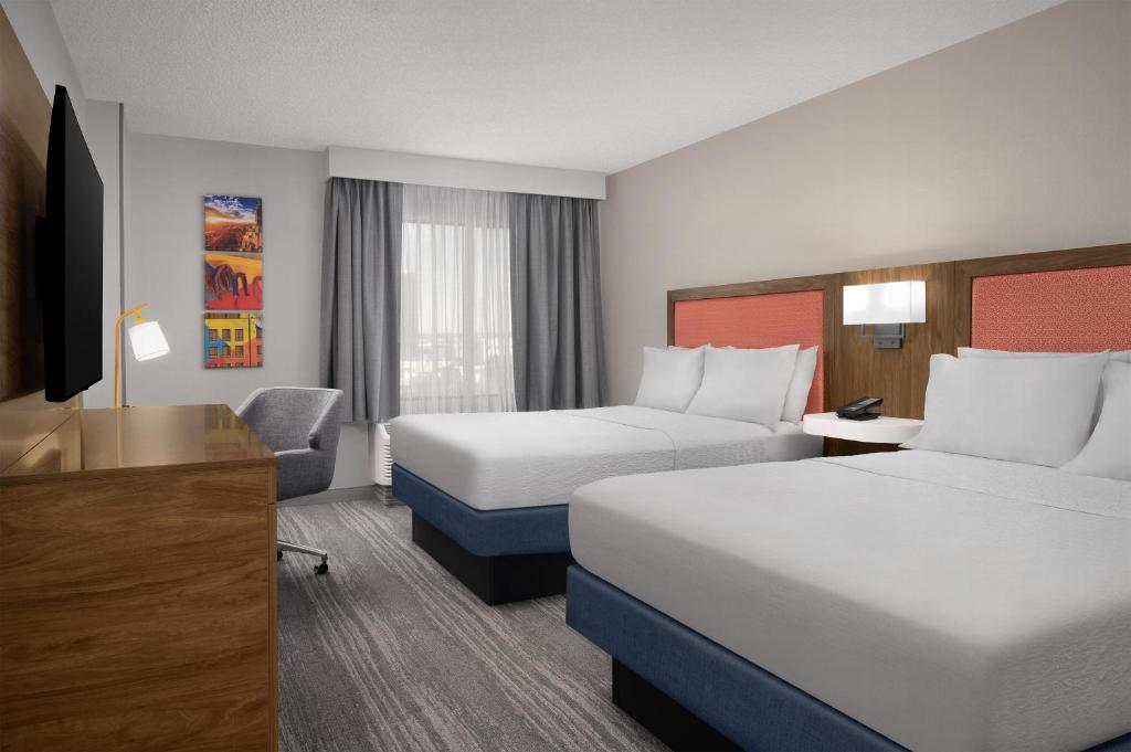 Hampton Inn & Suites Denver-Cherry Creek - 