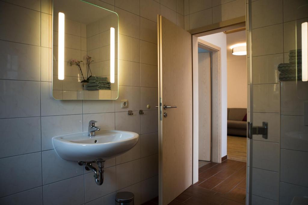 Koupelna v ubytování H24ZINGST - Das Ferienhaus