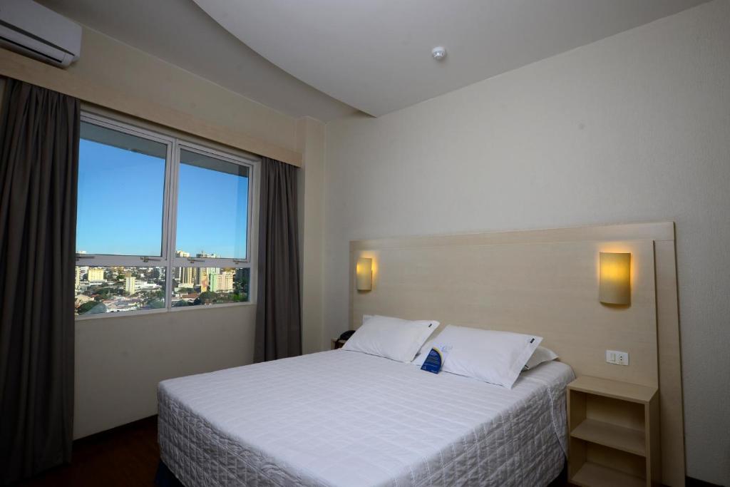  Golden Blue Hotel
