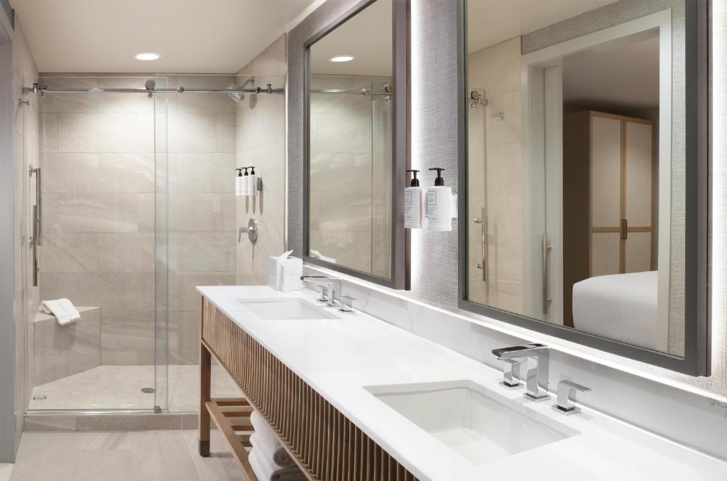 Hilton Anatole - 