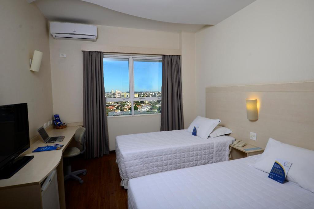  Golden Blue Hotel