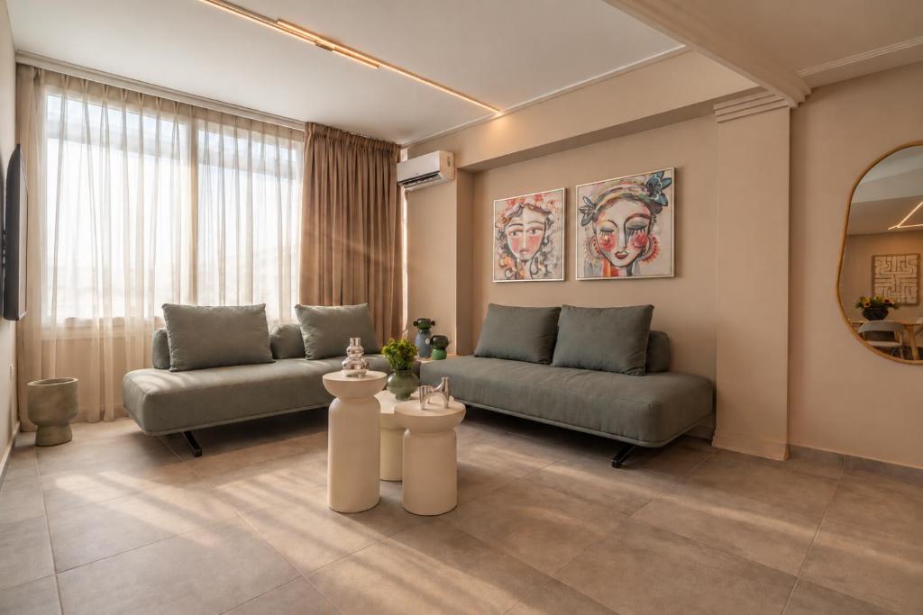 Elegant Suite Ermou Pedestrian Street