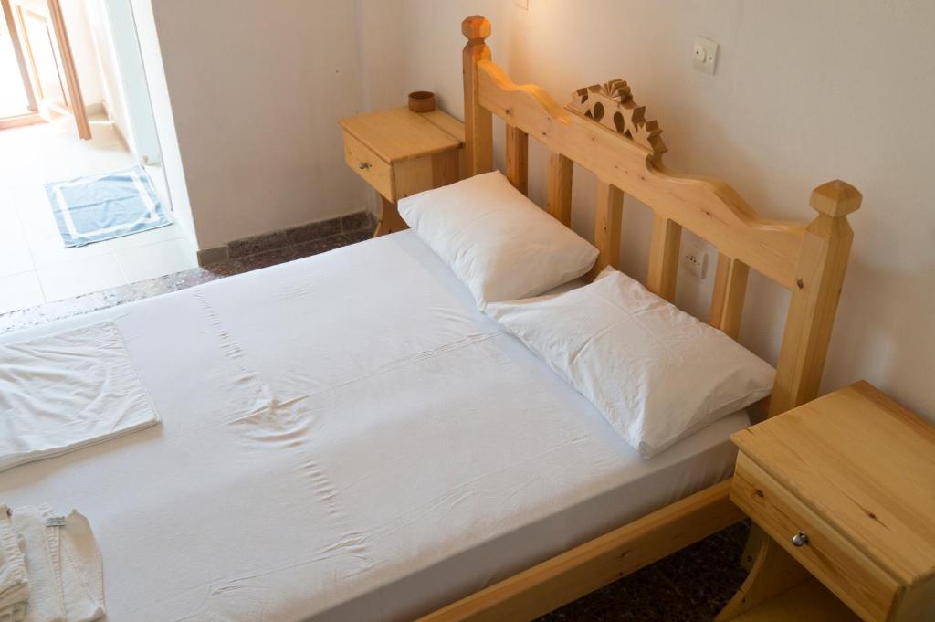 Postel nebo postele na pokoji v ubytování Anixi