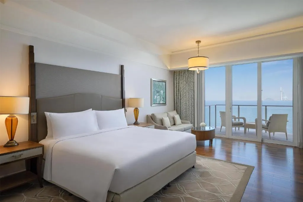 One-Bedroom Waldorf Astoria Suite