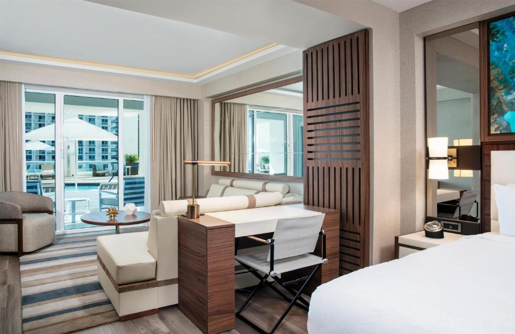 Conrad Fort Lauderdale Beach - 