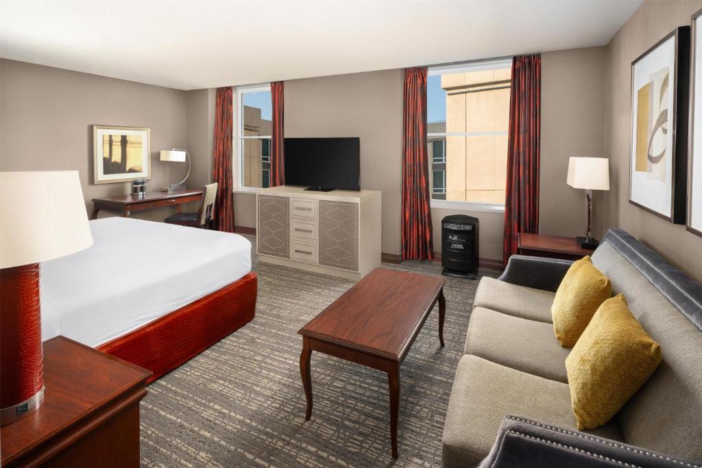 Hilton Fort Worth - 