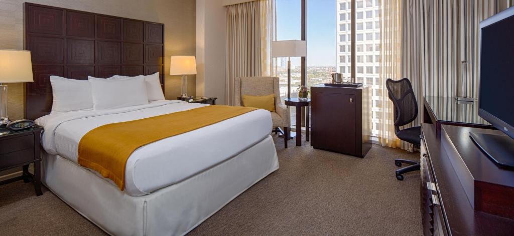 DoubleTree by Hilton Hotel Houston Greenway Plaza - 