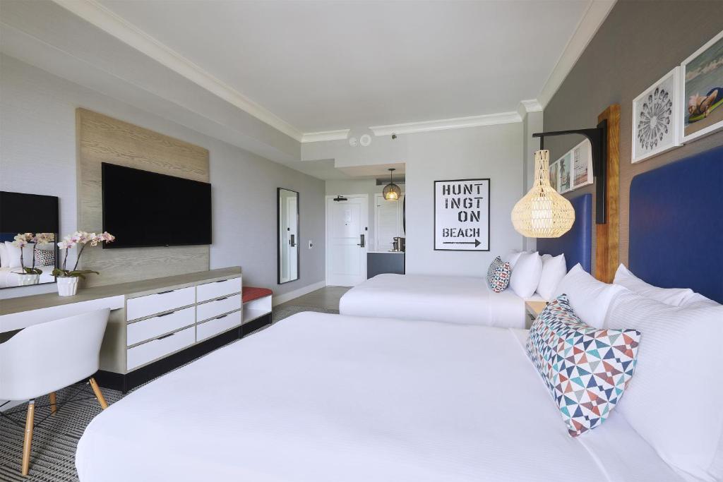 The Waterfront Beach Resort, A Hilton Hotel - 