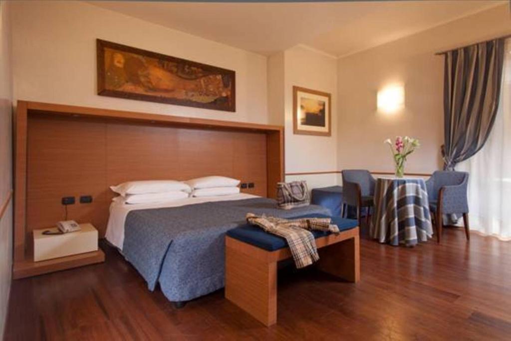 Hotel Piemonte - Resim 11