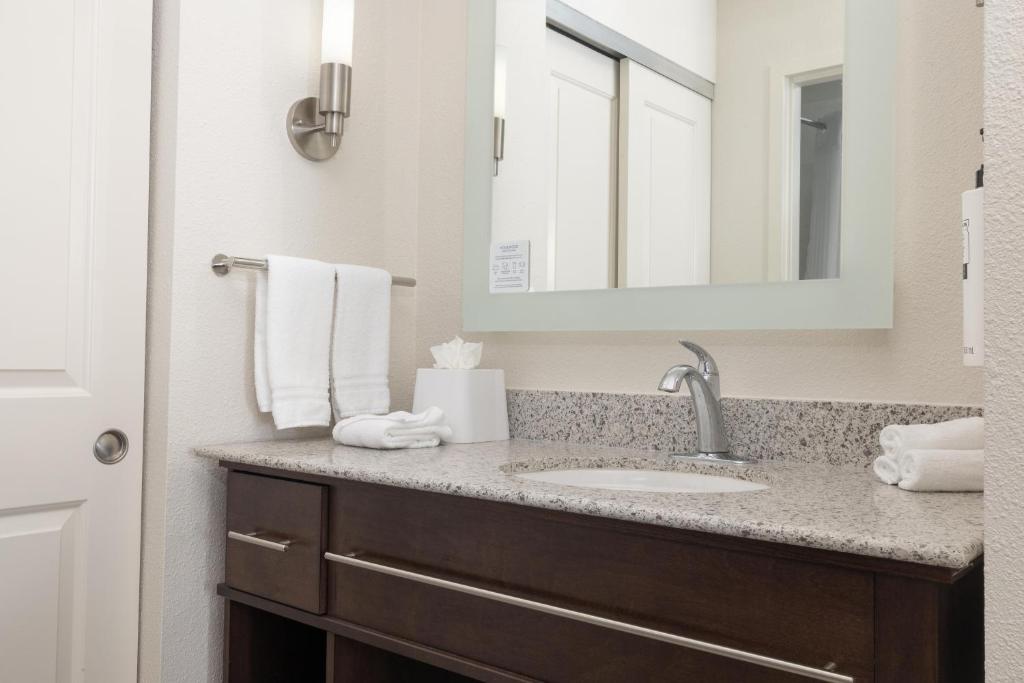 Homewood Suites By Hilton Las Vegas City Center - 
