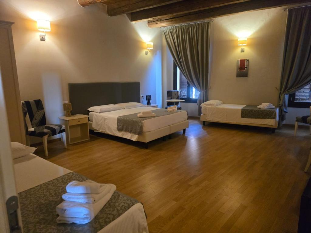 Honey Rooms Ferrara - 