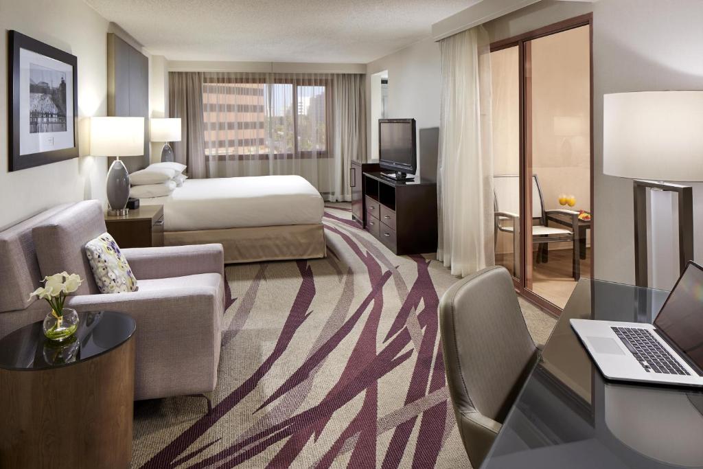 Hilton Long Beach Hotel - 