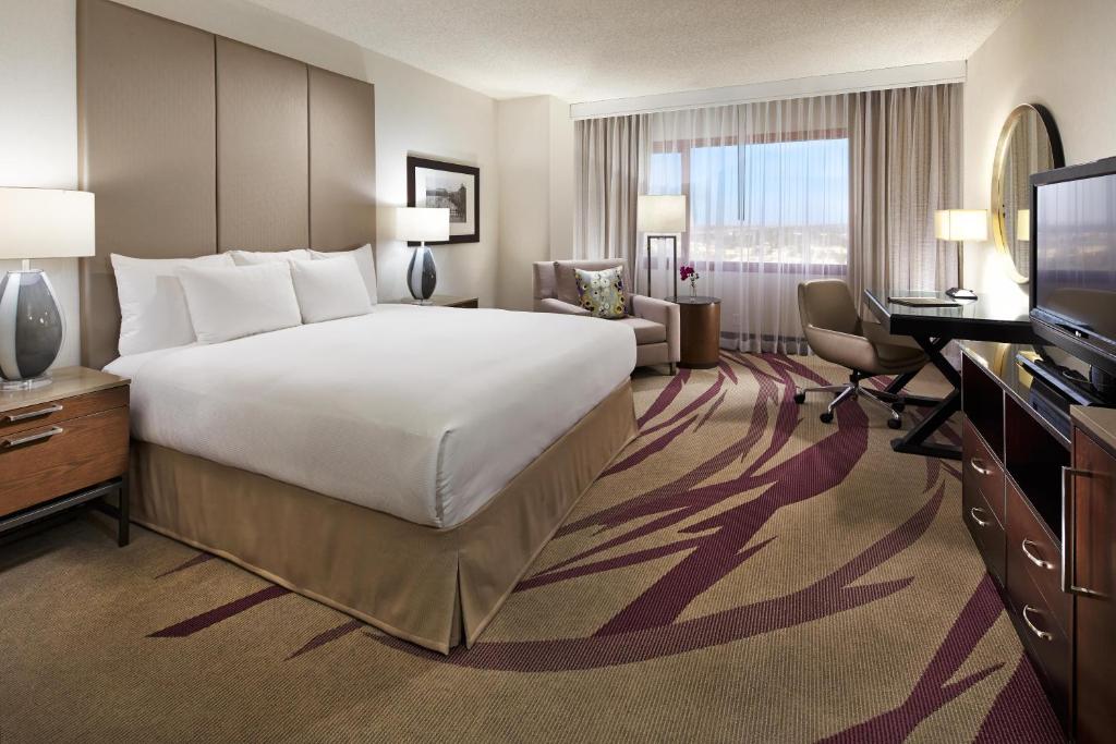 Hilton Long Beach Hotel - 