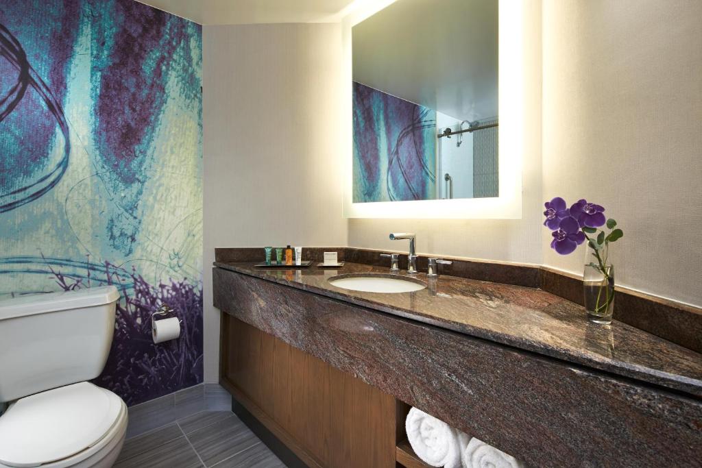 Hilton Long Beach Hotel - 