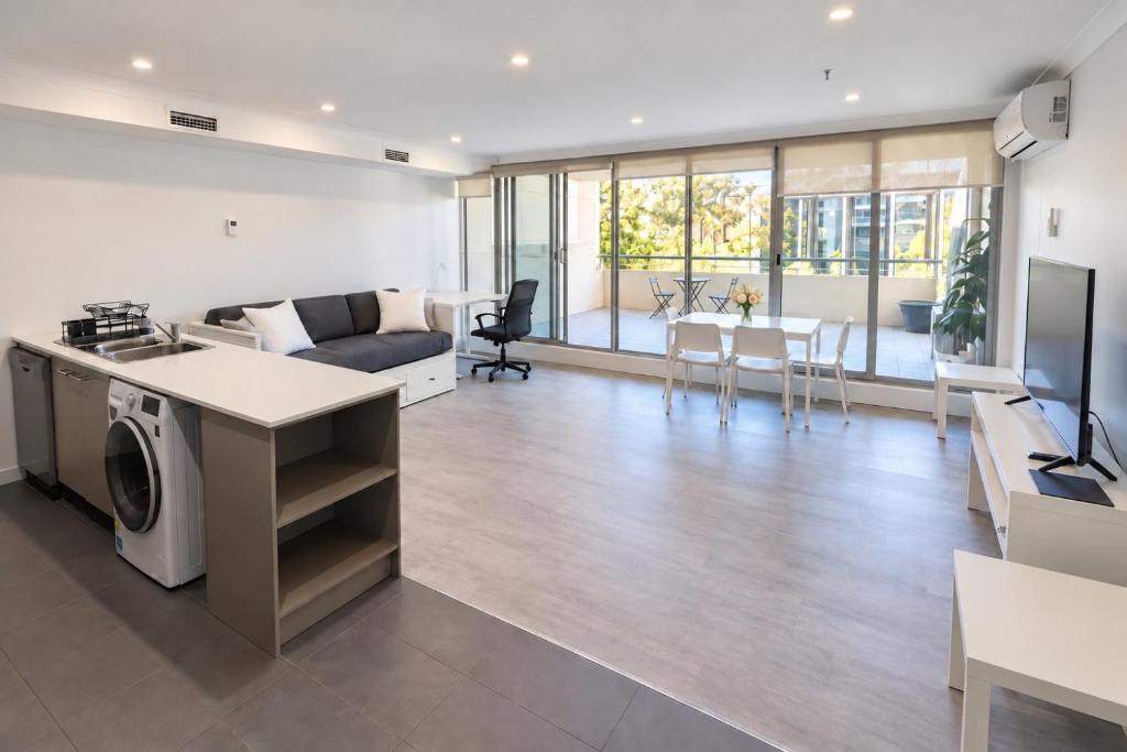 Dana-Charming One-Bedroom Apartment in City Center! - Housity