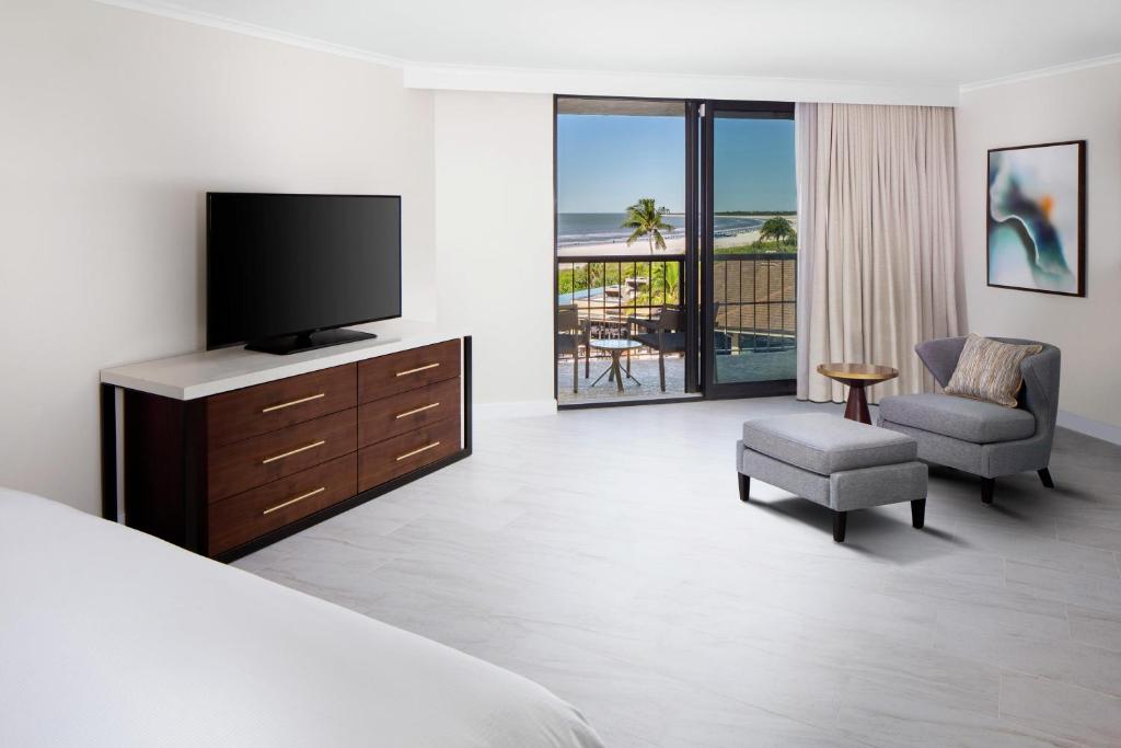 Hilton Marco Island Beach Resort and Spa - 
