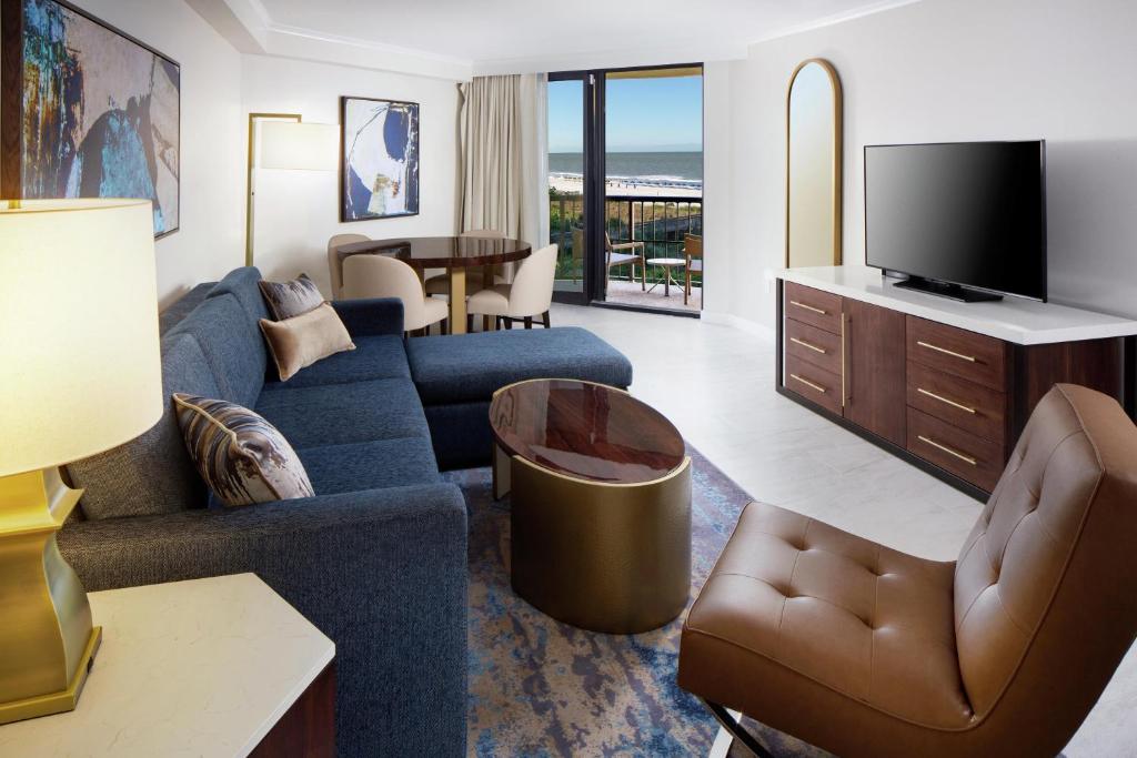 Hilton Marco Island Beach Resort and Spa - 