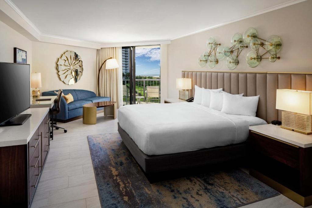 Hilton Marco Island Beach Resort and Spa - 