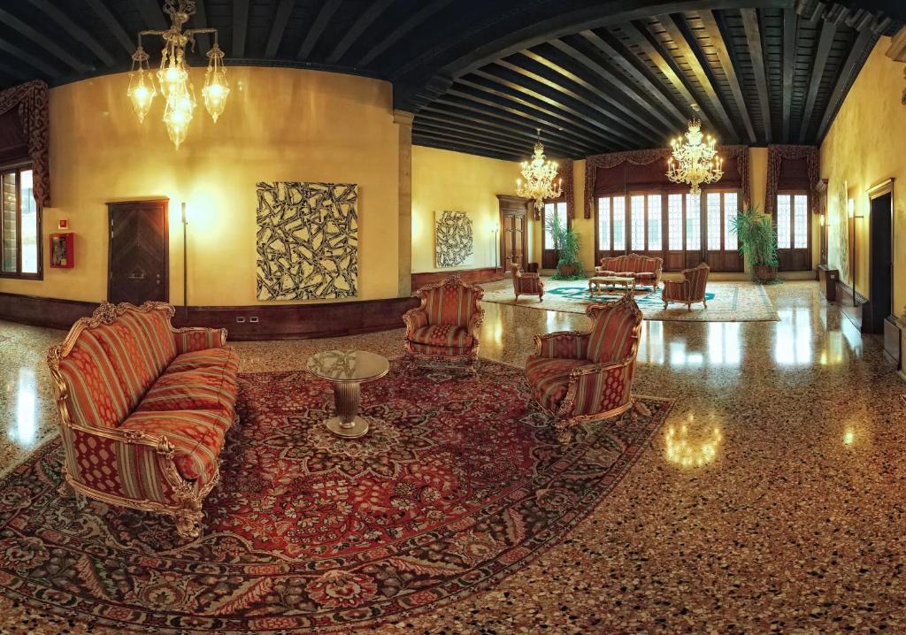 Posezení v ubytování Hotel Liassidi Palace