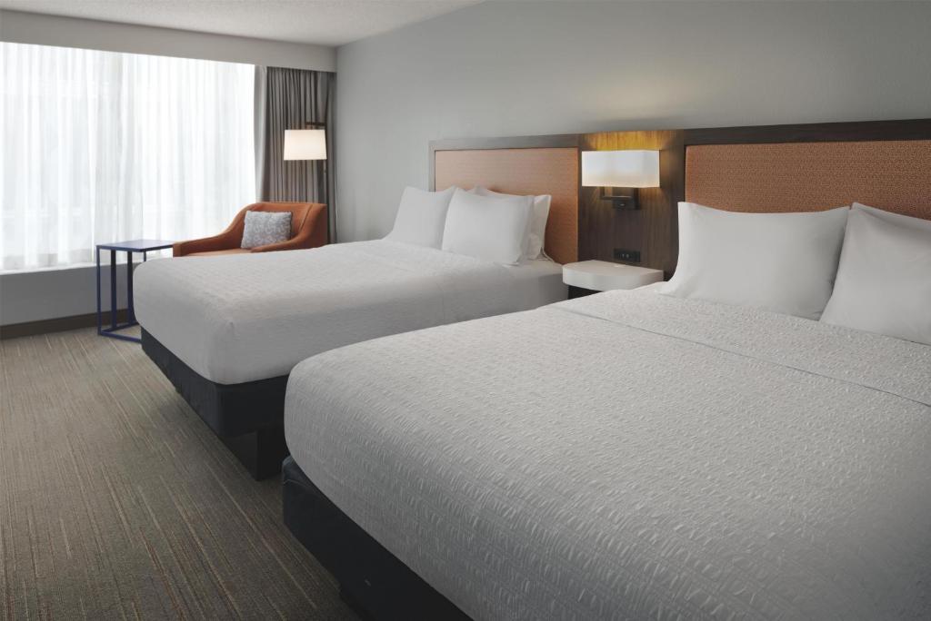 Hampton Inn & Suites Myrtle Beach Oceanfront - 