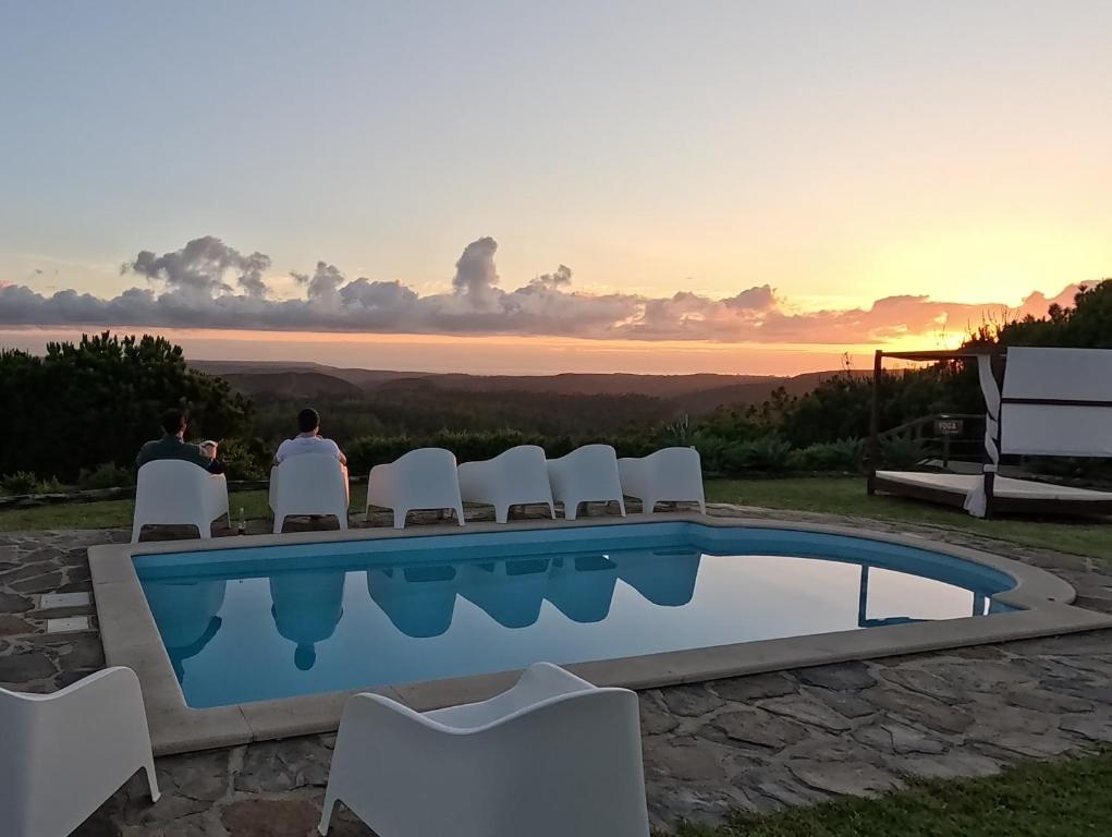 Russo Surf Resort - Vale Figueiras