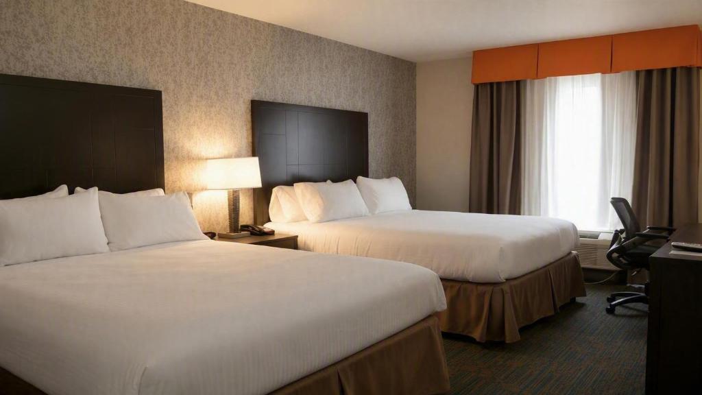 Holiday Inn Express Hotel & Suites Knoxville, an IHG Hotel - 