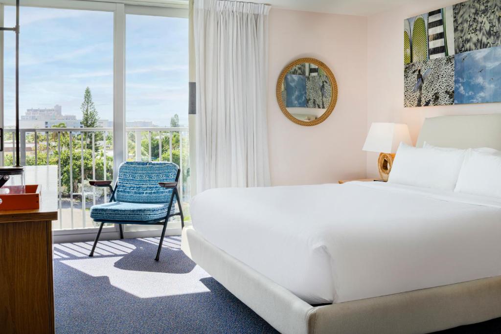 Plunge Beach Resort - 