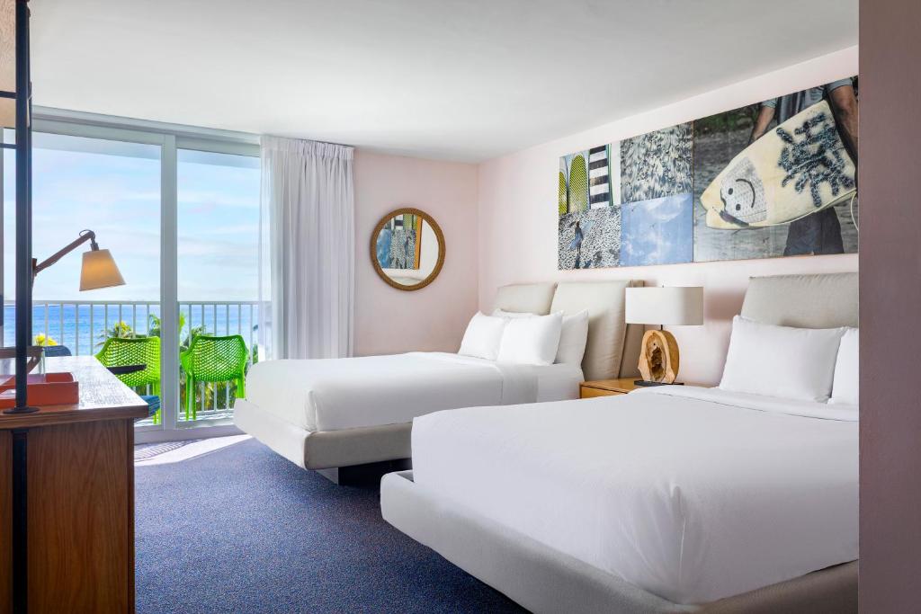 Plunge Beach Resort - 
