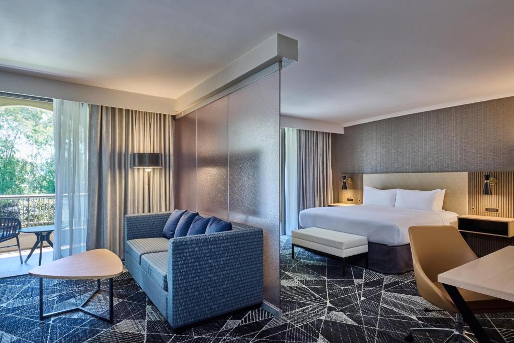 DoubleTree by Hilton Newark-Fremont - 