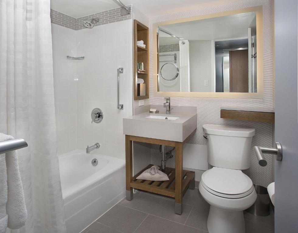 New York Hilton Midtown - 