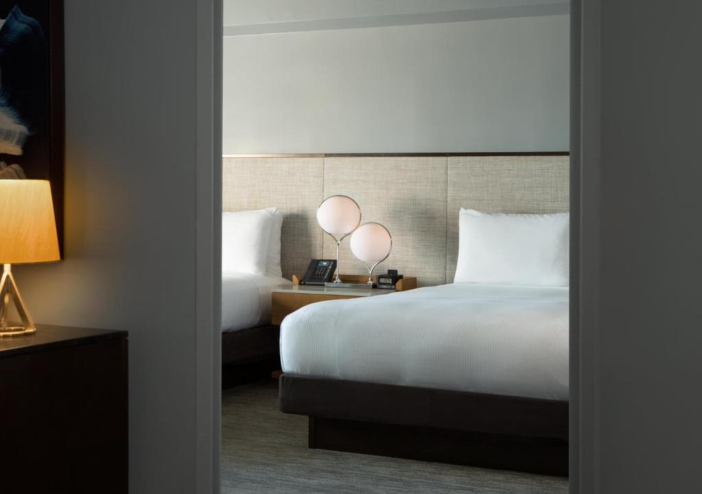 New York Hilton Midtown - 