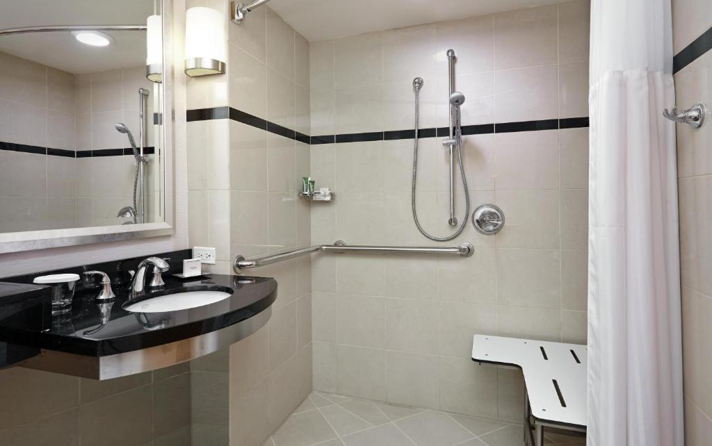 New York Hilton Midtown - 
