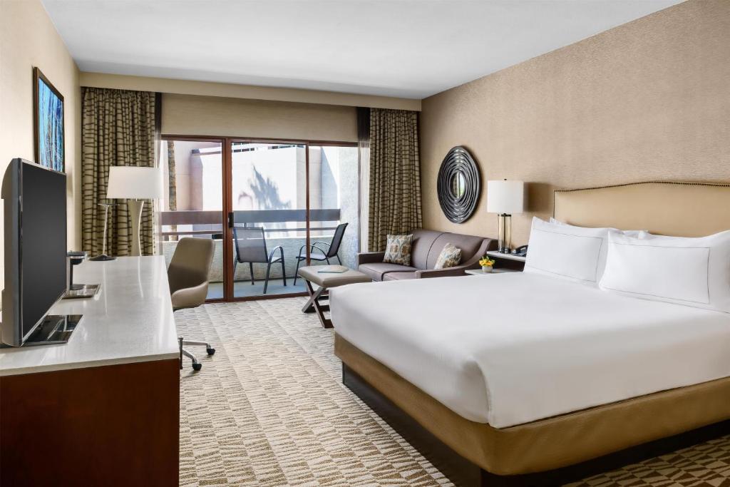 Hilton Phoenix Airport - 