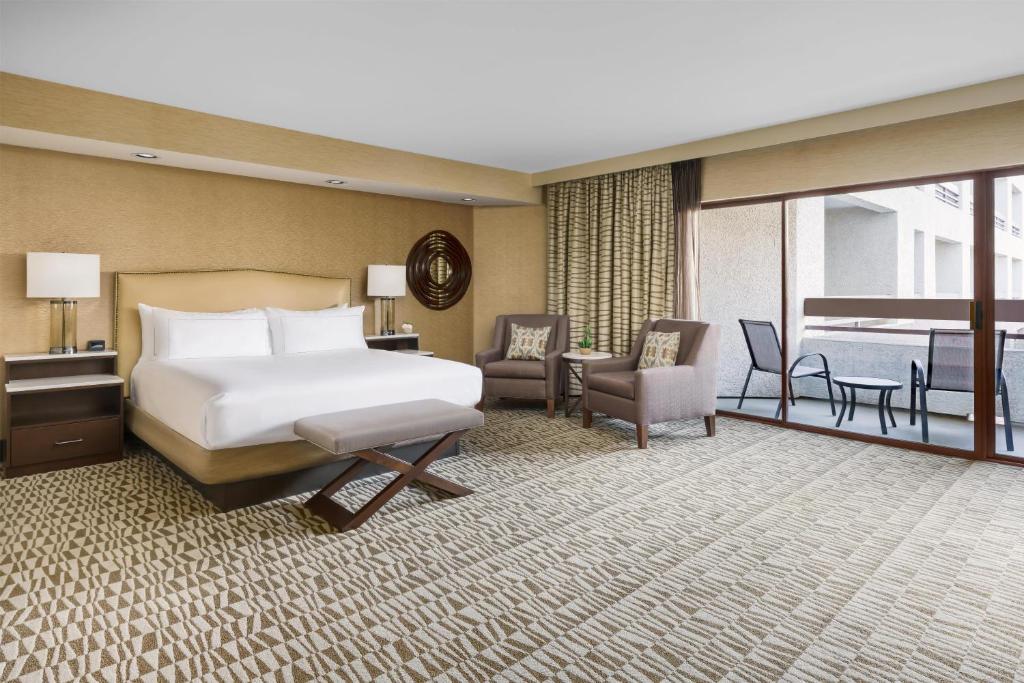 Hilton Phoenix Airport - 