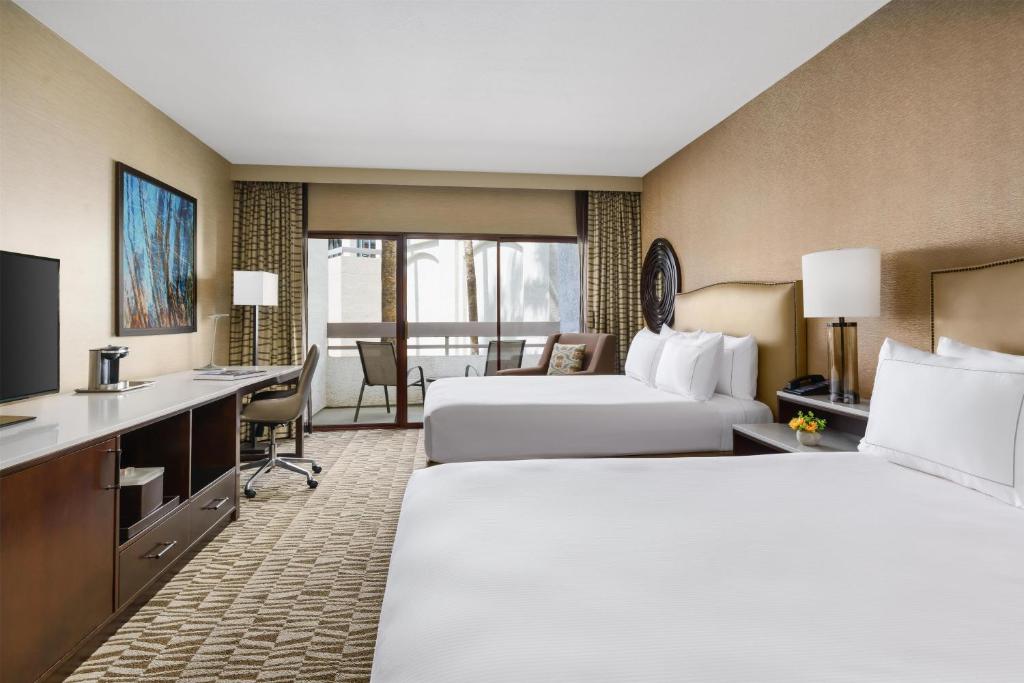 Hilton Phoenix Airport - 