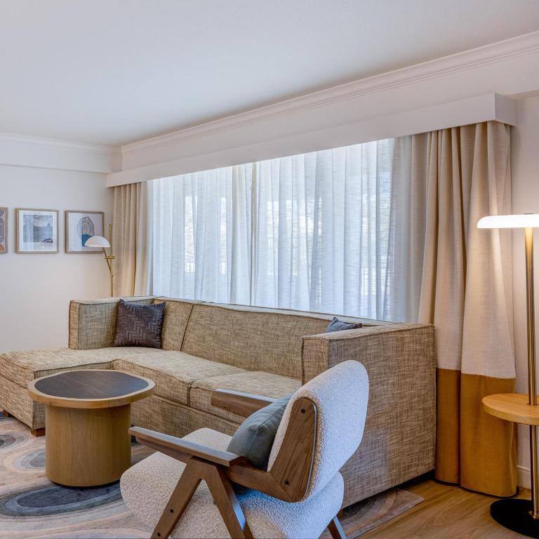 Hilton Phoenix Resort at the Peak - 